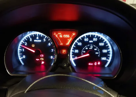 2013 Nissan Versa 1.6 Sv z USA, uszkodzony, nr VIN 3N1CN7AP7DL879141